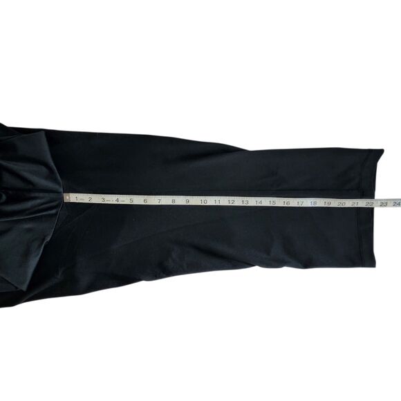 Zenergy by Chicos Black Cropped Athleisure Pull On Capri Pants Size 0 - Picture 8 of 9